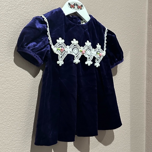 Vintage Pretty as a Picture Girl’s Purple Velvet Top with Lace - 18-24mon - Picture 4 of 9